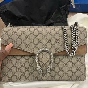 Gucci GG Supreme Shoulder Bag